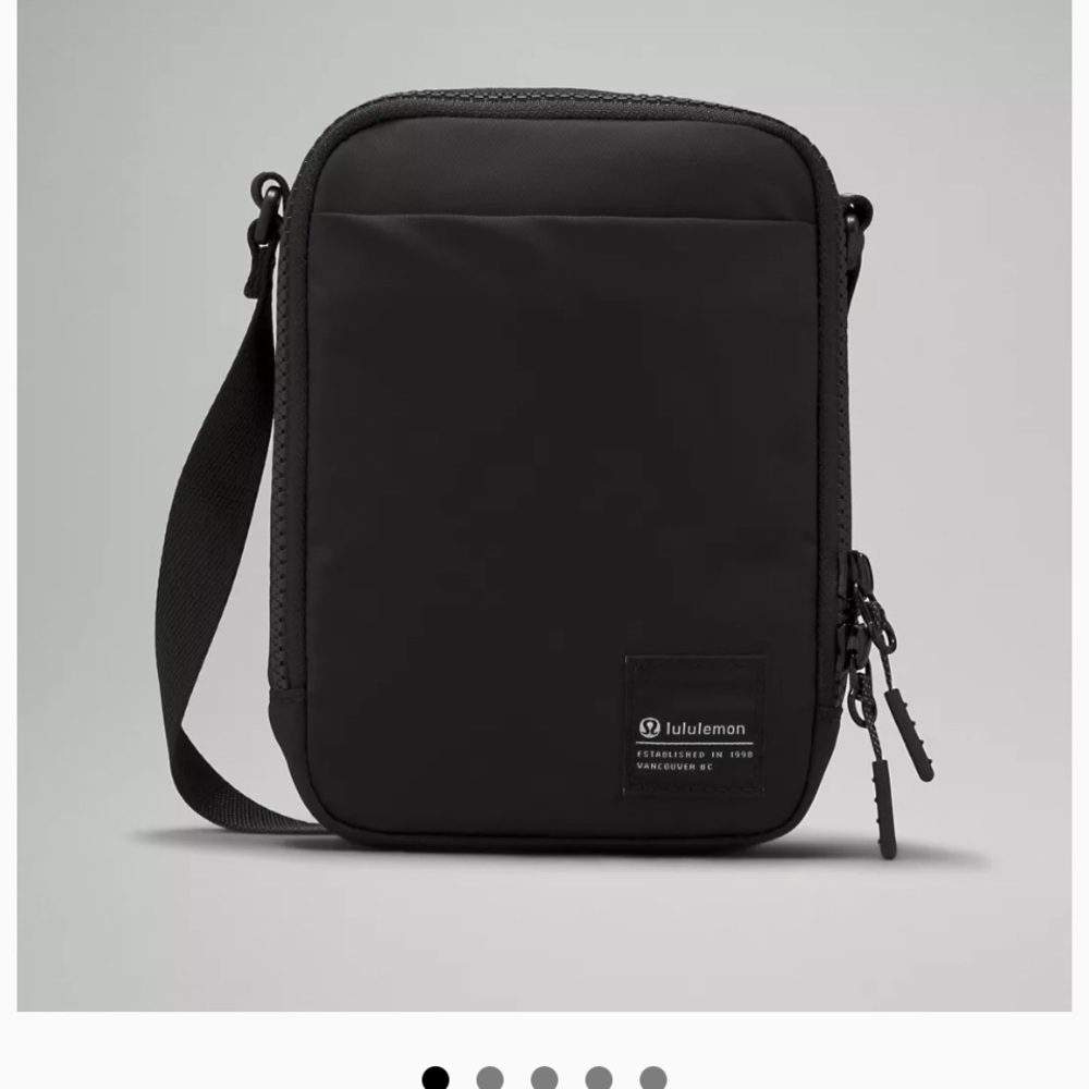 Lululemon Easy Access Crossbody Bag black